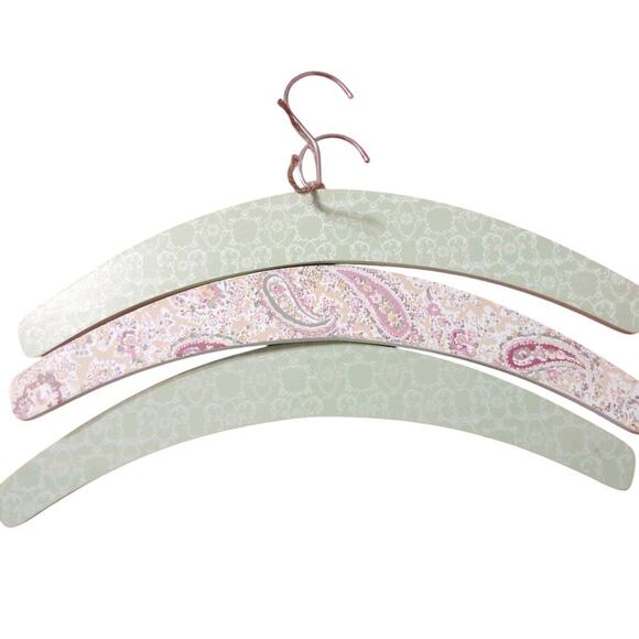 Wooden Hangers 3 Count Green Pink Floral Print Decorative Art Storage - Picture 1 of 7